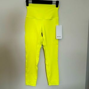 NWT LULULEMON ALIGN HR SIZE 4 CROP 23”